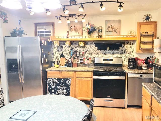 1003 W Ellis Street, Salem, MO 65560