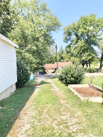 1003 W Ellis Street, Salem, MO 65560