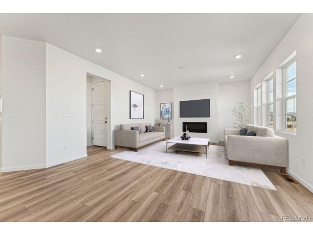 28445 E 4th Ave, Watkins, CO 80137