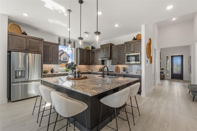 12011 Canal View Boulevard, Mont Belvieu, TX 77523