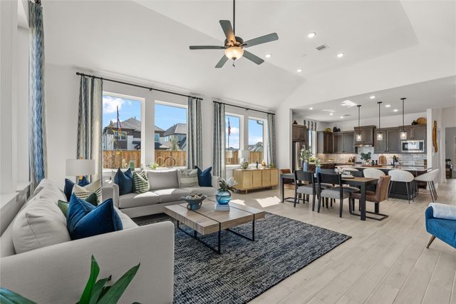 12011 Canal View Boulevard, Mont Belvieu, TX 77523