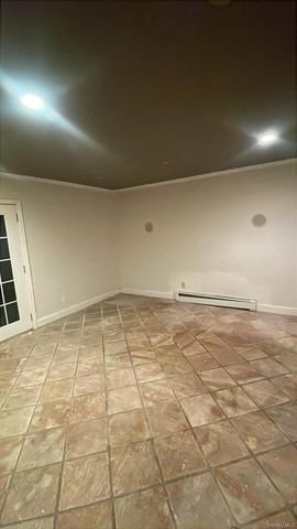 2794 Lincoln Boulevard, Merrick, NY 11566