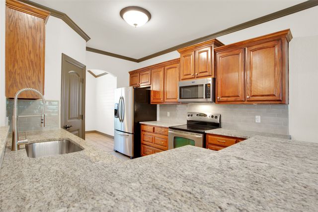 2111 Renaissance Drive, Denison, TX 75020