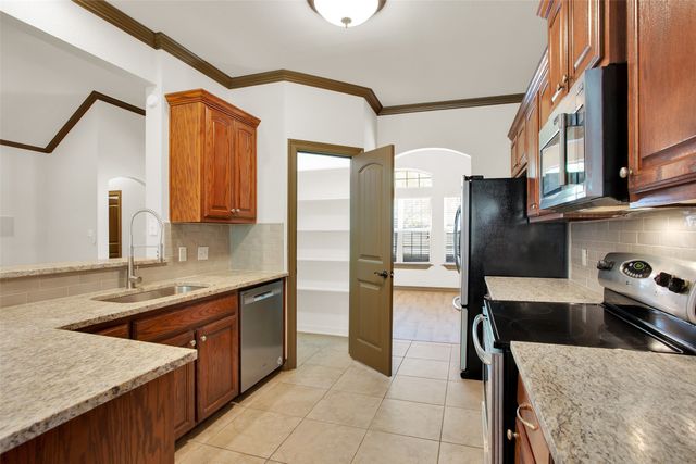 2111 Renaissance Drive, Denison, TX 75020