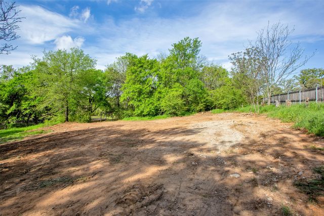 2111 Renaissance Drive, Denison, TX 75020