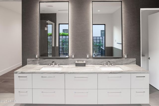 6850 E JOSHUA TREE Lane, Paradise Valley, AZ 85253