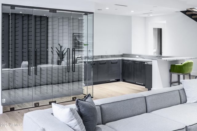 6850 E JOSHUA TREE Lane, Paradise Valley, AZ 85253