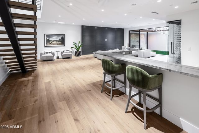 6850 E JOSHUA TREE Lane, Paradise Valley, AZ 85253