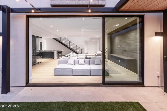 6850 E JOSHUA TREE Lane, Paradise Valley, AZ 85253