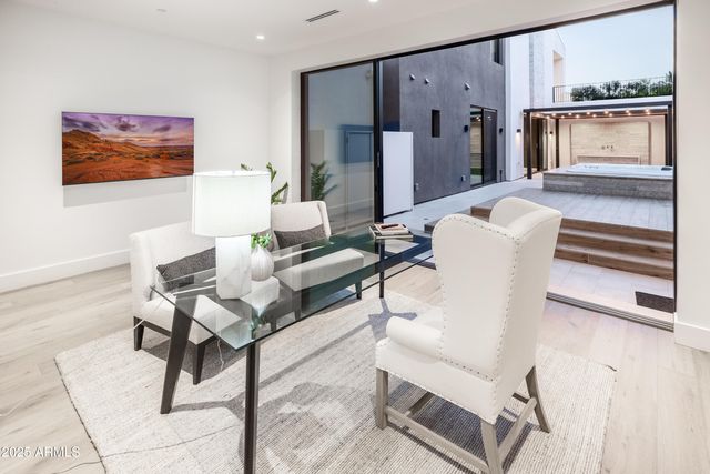 6850 E JOSHUA TREE Lane, Paradise Valley, AZ 85253