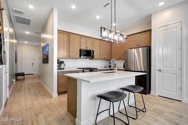 20363 W SELLS Drive, Buckeye, AZ 85396