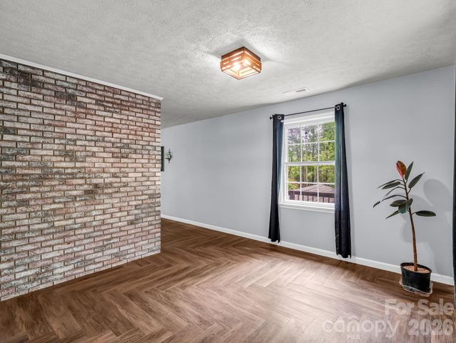 92 Greenwood Acres Drive, Mills River, NC 28759