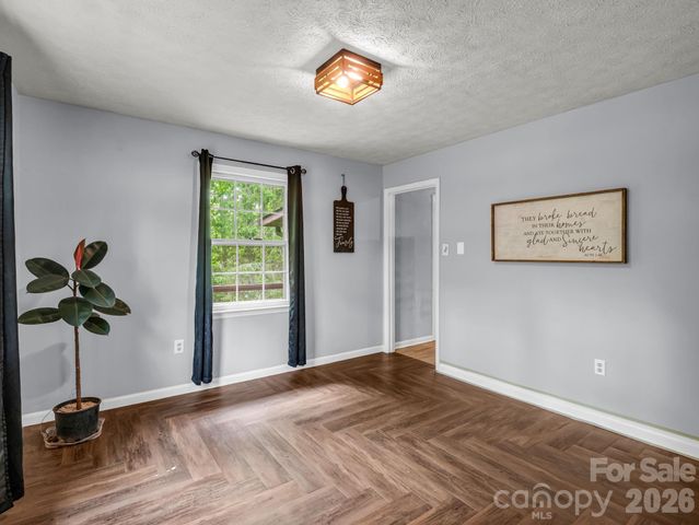 92 Greenwood Acres Drive, Mills River, NC 28759