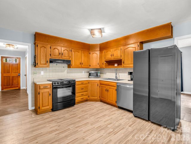 92 Greenwood Acres Drive, Mills River, NC 28759