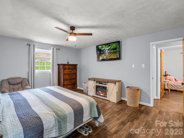 92 Greenwood Acres Drive, Mills River, NC 28759