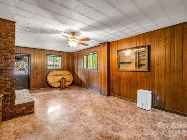 92 Greenwood Acres Drive, Mills River, NC 28759