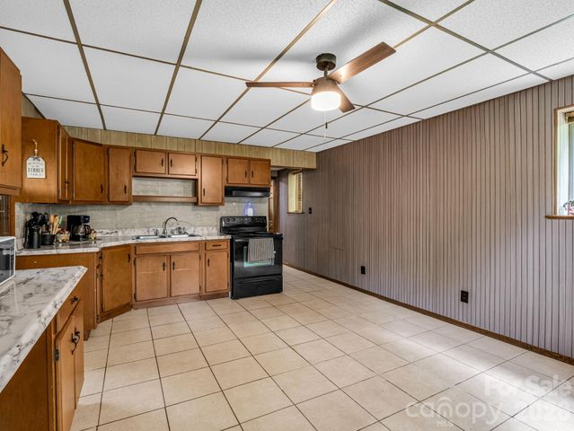 92 Greenwood Acres Drive, Mills River, NC 28759