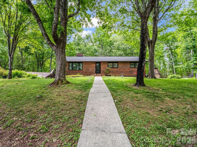 92 Greenwood Acres Drive, Mills River, NC 28759