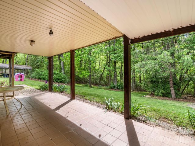 92 Greenwood Acres Drive, Mills River, NC 28759
