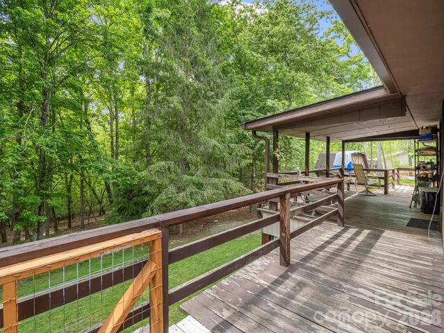 92 Greenwood Acres Drive, Mills River, NC 28759