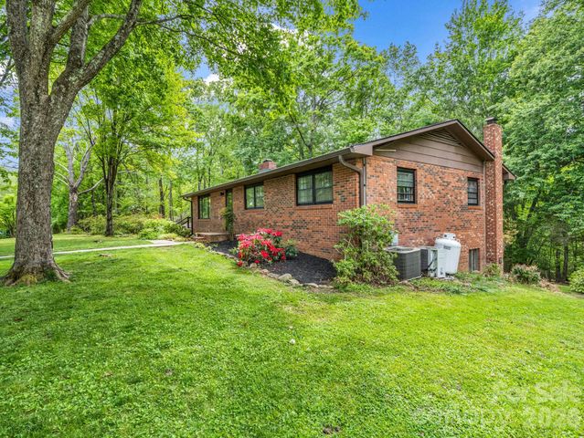 92 Greenwood Acres Drive, Mills River, NC 28759