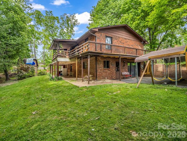 92 Greenwood Acres Drive, Mills River, NC 28759