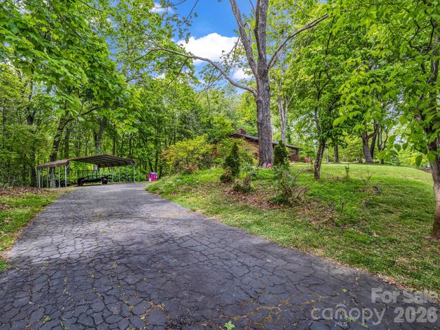 92 Greenwood Acres Drive, Mills River, NC 28759