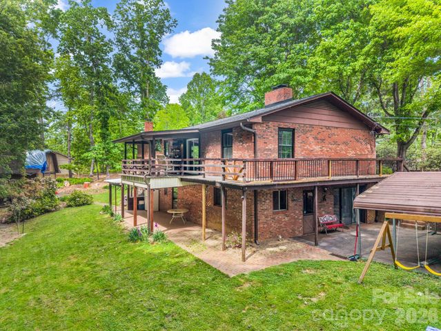 92 Greenwood Acres Drive, Mills River, NC 28759