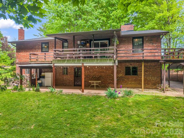 92 Greenwood Acres Drive, Mills River, NC 28759