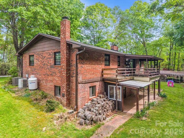 92 Greenwood Acres Drive, Mills River, NC 28759