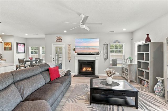 145 Blessing CIR, Suffolk, VA 23434
