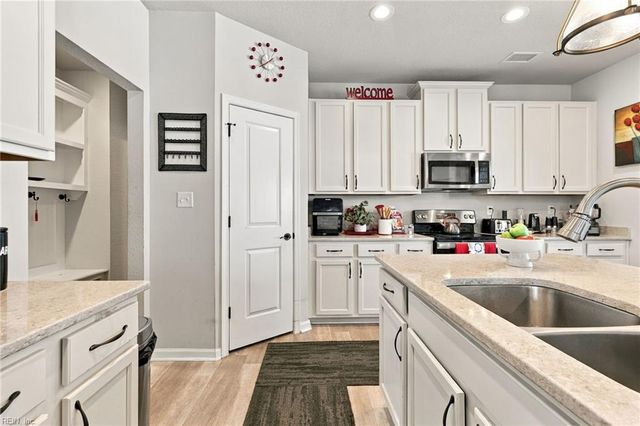 145 Blessing CIR, Suffolk, VA 23434