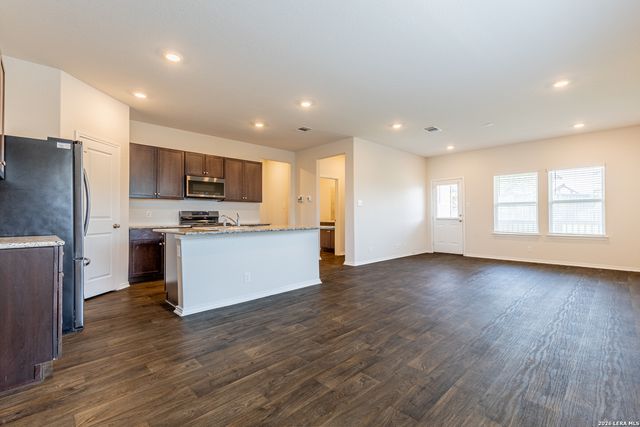 6322 Dabinett, San Antonio, TX 78252