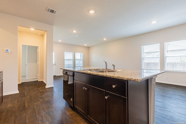 6322 Dabinett, San Antonio, TX 78252