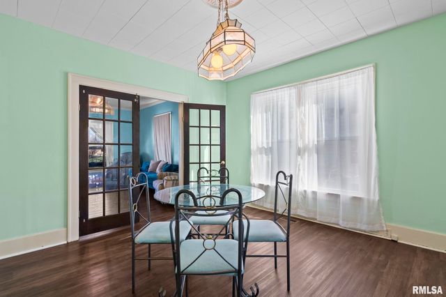 1711 S 5TH Street, Springfield, IL 62703