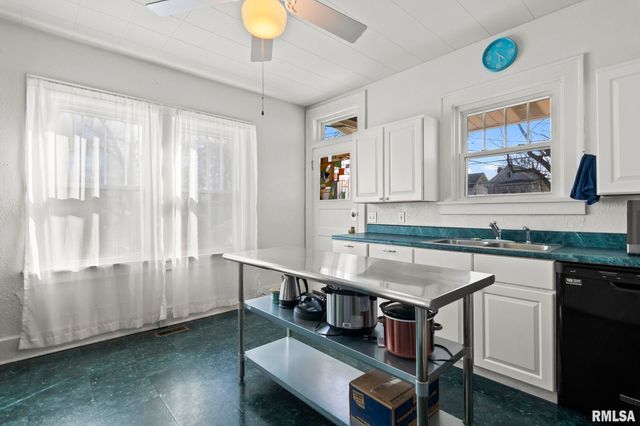 1711 S 5TH Street, Springfield, IL 62703