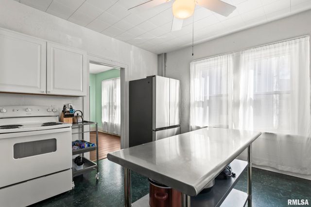 1711 S 5TH Street, Springfield, IL 62703