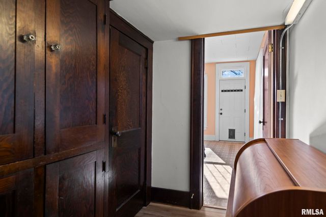 1711 S 5TH Street, Springfield, IL 62703