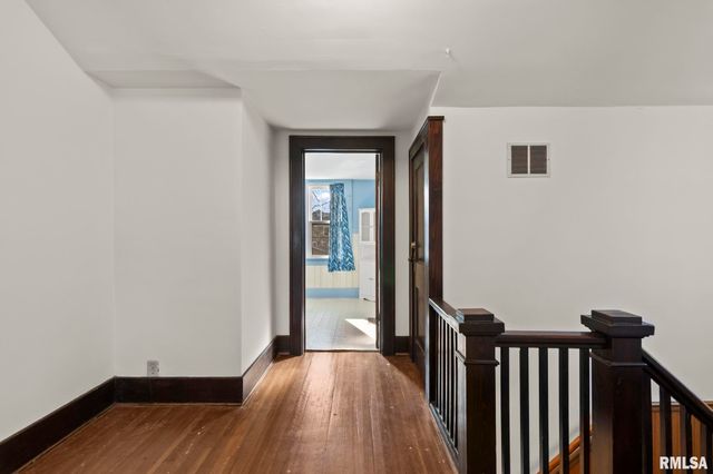 1711 S 5TH Street, Springfield, IL 62703