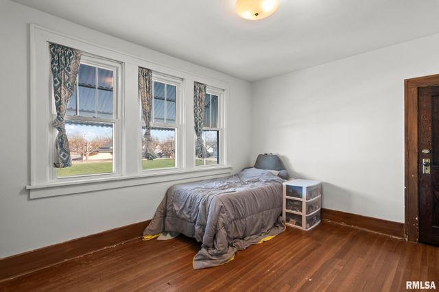 1711 S 5TH Street, Springfield, IL 62703