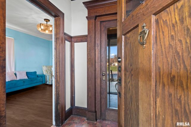 1711 S 5TH Street, Springfield, IL 62703