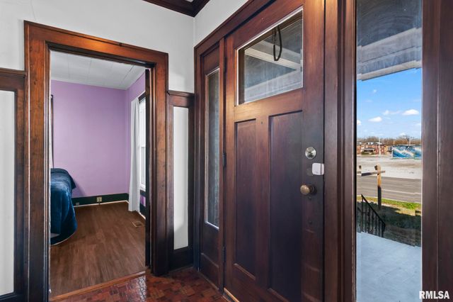 1711 S 5TH Street, Springfield, IL 62703