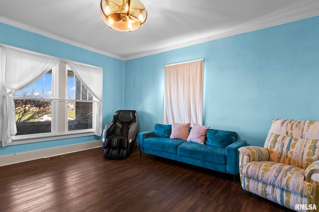 1711 S 5TH Street, Springfield, IL 62703