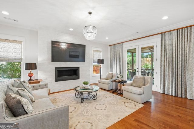 2043 Cambridge Avenue, Atlanta, GA 30337