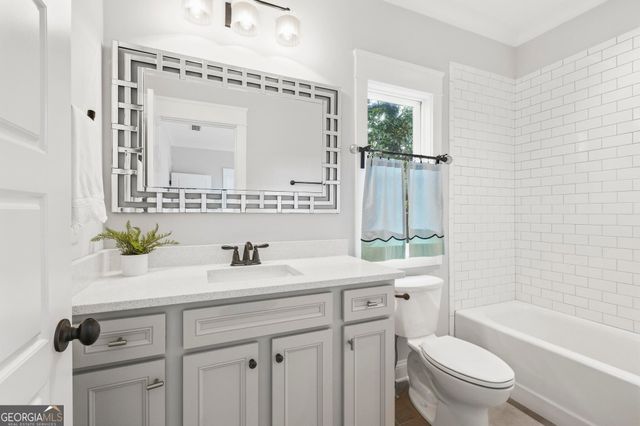 2043 Cambridge Avenue, Atlanta, GA 30337