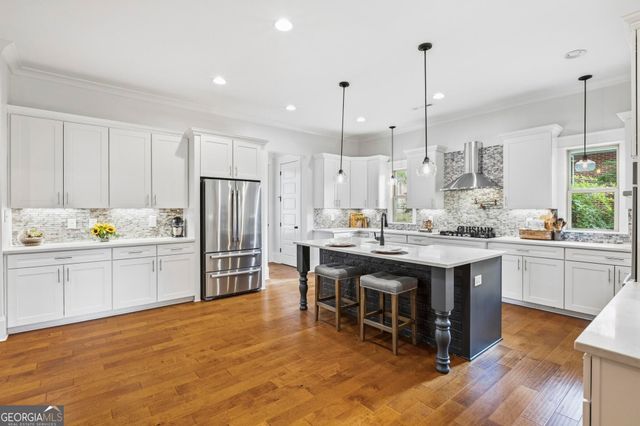 2043 Cambridge Avenue, Atlanta, GA 30337