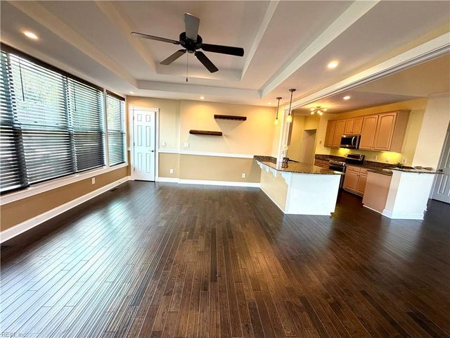 4616 Coral Reef LN, Virginia Beach, VA 23455
