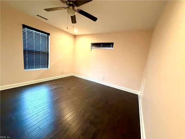 4616 Coral Reef LN, Virginia Beach, VA 23455