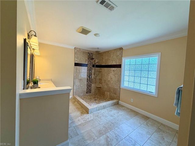 4616 Coral Reef LN, Virginia Beach, VA 23455