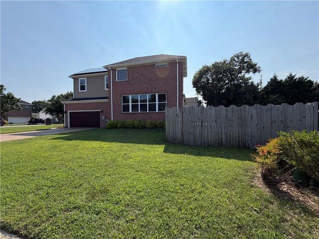4616 Coral Reef LN, Virginia Beach, VA 23455